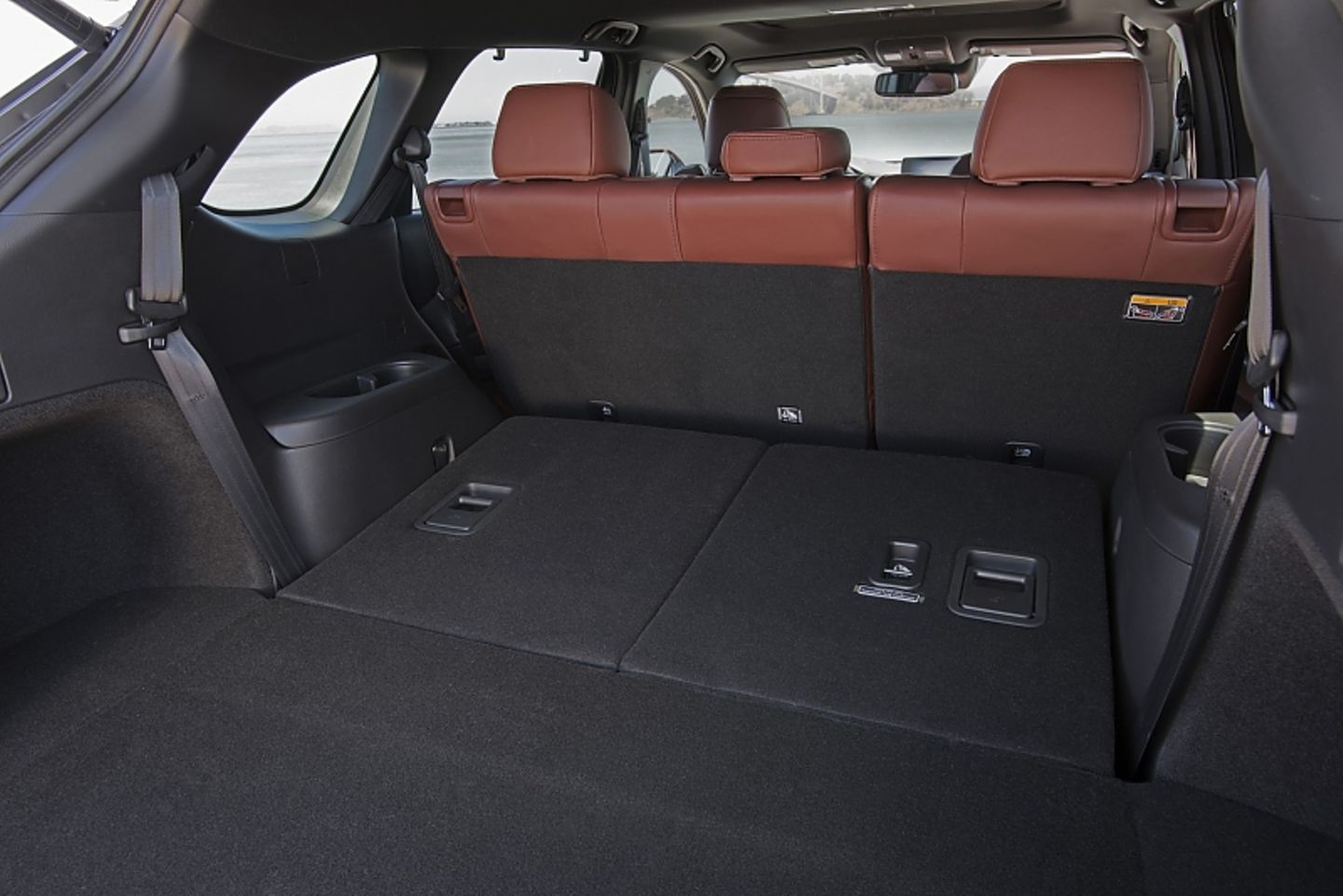 Mazda CX 9 2.5T AWD - im Innern gibt es Platz für bis zu sieben Insassen