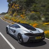 10,7 Liter Benzin verbraucht er auf 100 Kilometern.