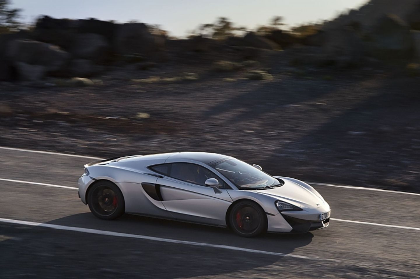 Der McLaren 570GT wiegt 1.350 Kilogramm.