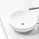 McDonald's: Mitarbeiter pinkelt ins Waschbecken