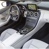 Typisches Mercedes-Cockpit