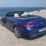 Das Mercedes C400 4Matic Cabriolet steht am 17.9.2016 beim Händler