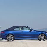 Das Akustik-Verdeck reduziert den Geräuschpegel im Innenraum merklich