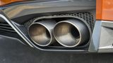 Der Nissan GT R MJ hat vier Auspuffrohre - zwei an jeder Seite