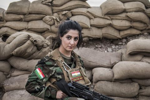 Freiwillige Kämpferinnen sind die Aushängeschilder der kurdischen Kämpfer.