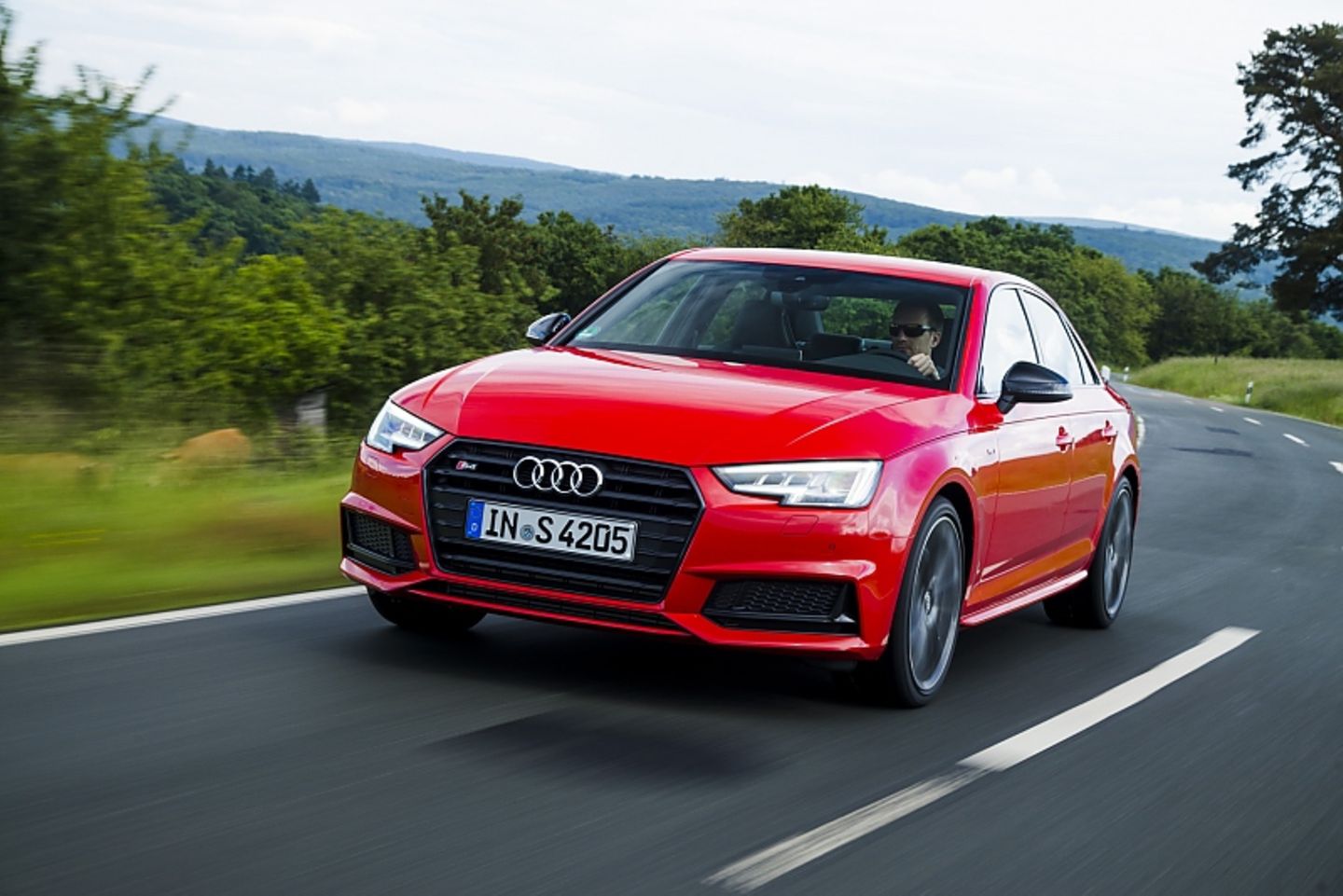 Audi S4 - kostet knapp 60.000 Euro