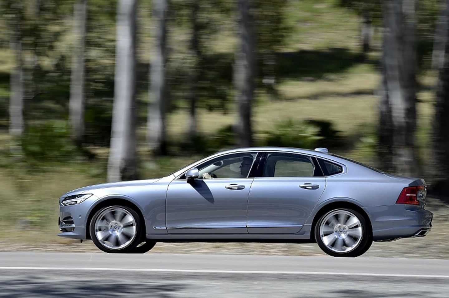 Volvo S90