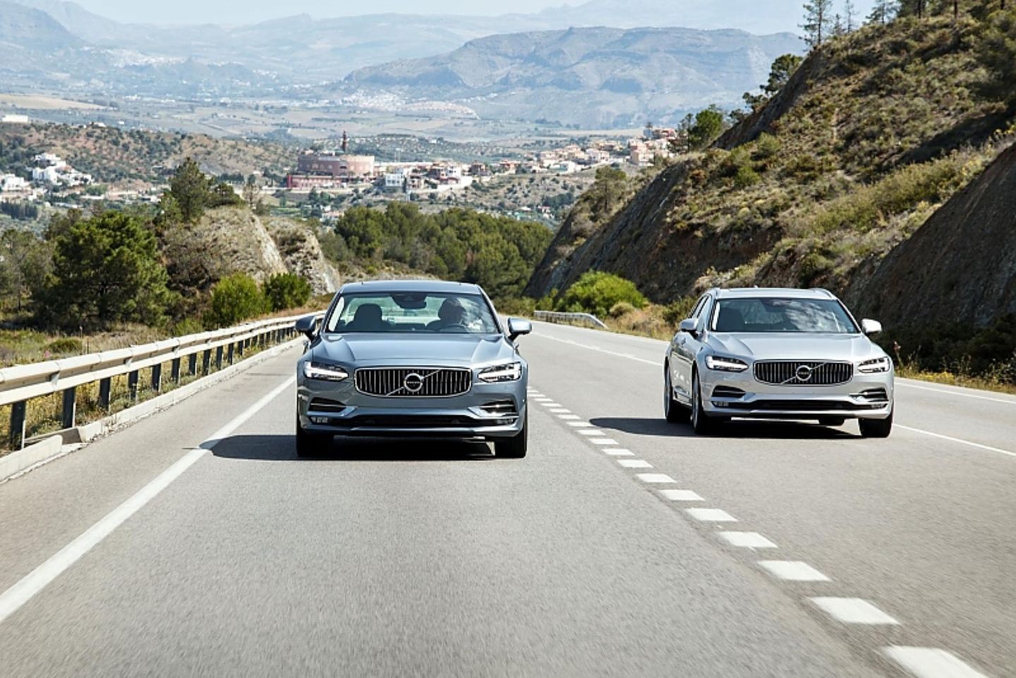 Dynamisches Duo: Volvo S90 und V90