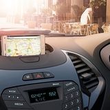 Die Halterung für portable Navis und Mobiltelefone ist clever gelöst