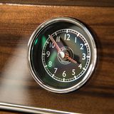 Bentley Mulsanne EWB - die Uhr bleibt analog