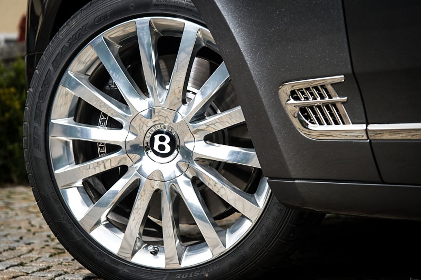 Bentley Mulsanne EWB - optional gibt es 20-Zöller