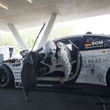 In sieben Sekunden muss sich aus dem BMW M6 GT3 geschält werden.