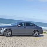 Der Mercedes-Benz E 350 d ist 4,92 Meter lang,...