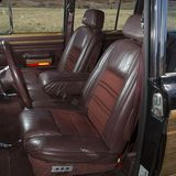 Schokoladenbraune Sitze sind nicht jedermanns Geschmack