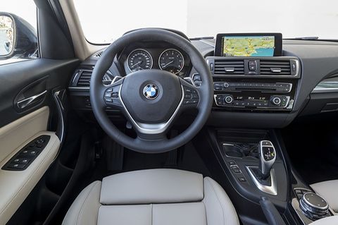 Typisches BMW-Cockpit, in dem man sich schnell zurechtfindet