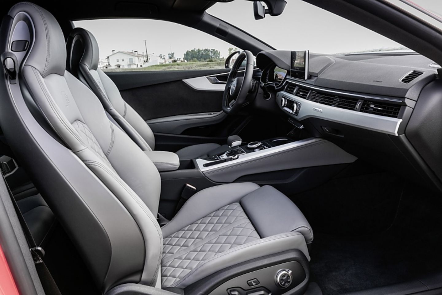 Der Innenraum des Audi A5 2.0 TDI