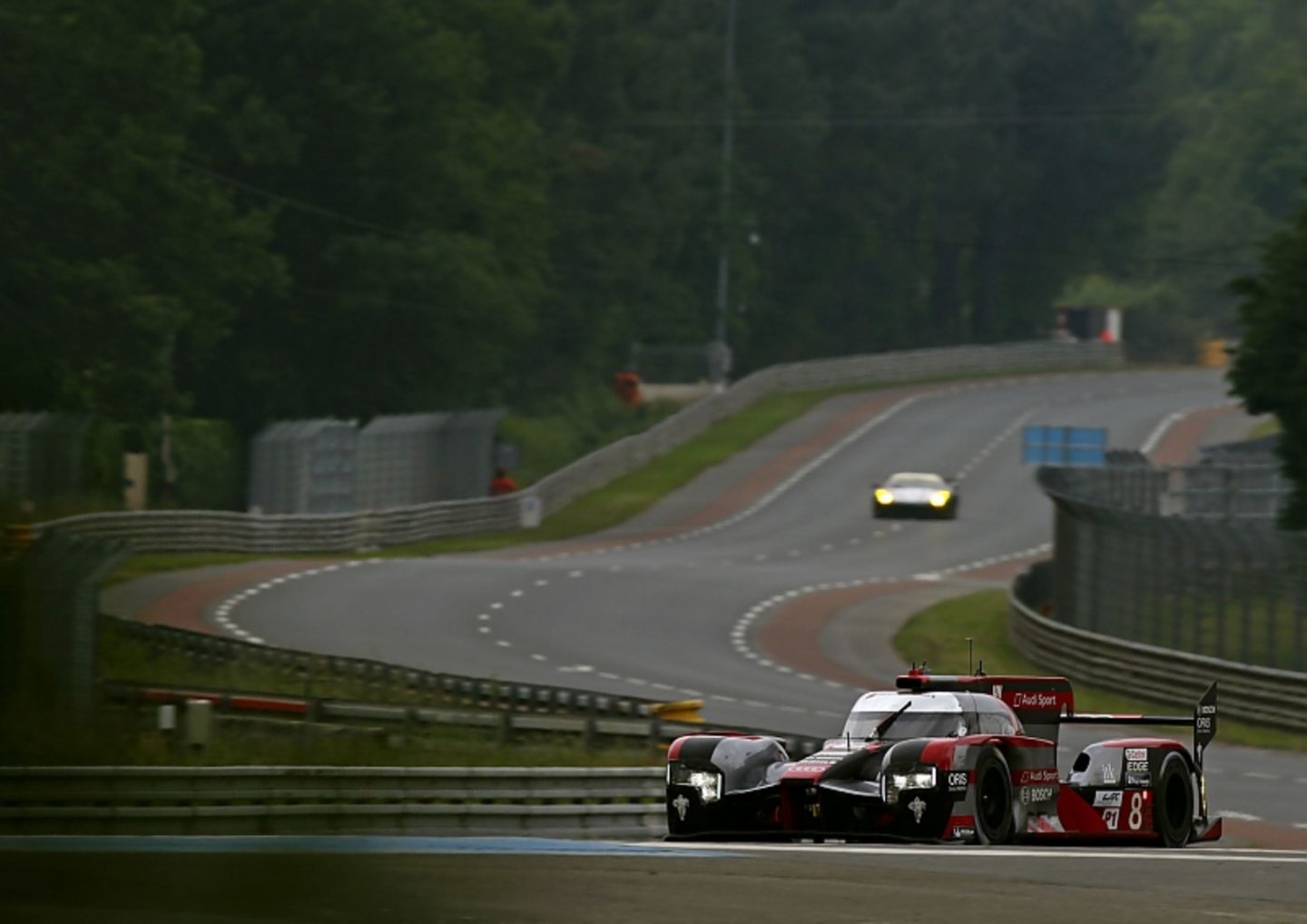 Audi R 18 TDI Le Mans 2016