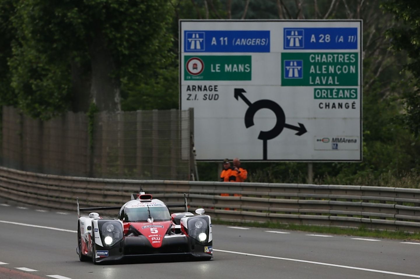 Toyota TS 050 in Le Mans 2016