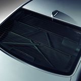 Ein Rolladen schützt die Insassen vor neugierigen Blicken