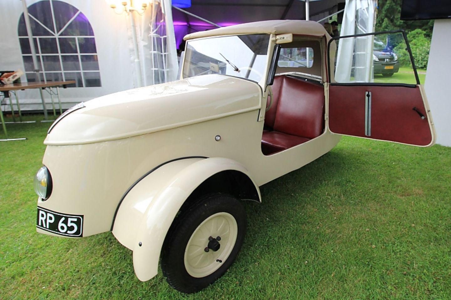 Das erste Elektroauto der Marke Peugeot: der Peugeot VLV.