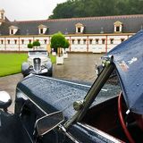 Regen kann den alten Franzosen nichts ausmachen.