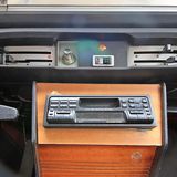 Kaum Schalter oder Knöpfe.