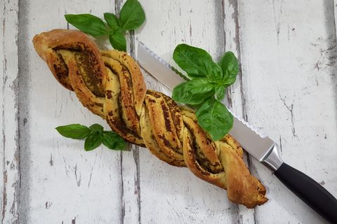 Einfache Küche: So gelingt ein köstlicher Pestozopf