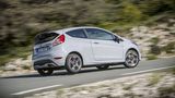 Der Ford Fiesta ST200 ist 3,98 Meter lang,...
