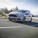 Geschaltet wird per manuellem Sechsganggetriebe.