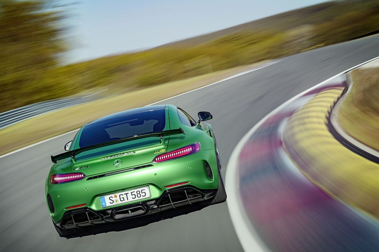 Mercedes AMG GT-R