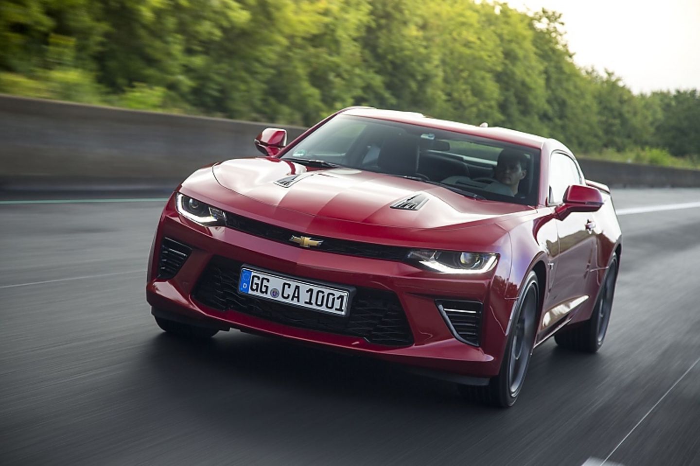 Die Architektur des Chevrolet Camaro Coupé stammt vom Cadillac CTS / ATS