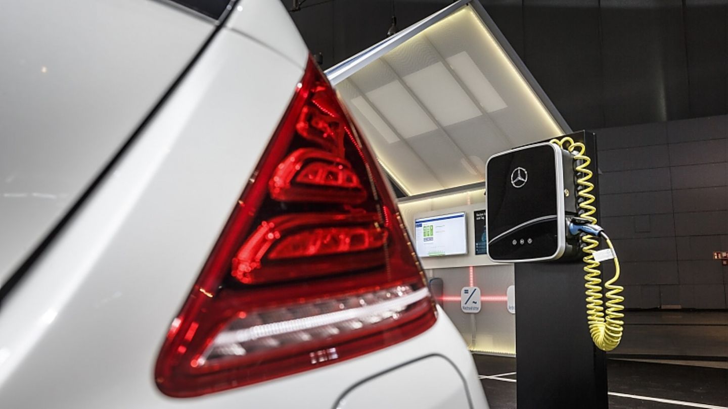Induktives Laden bei Mercedes ab 2017