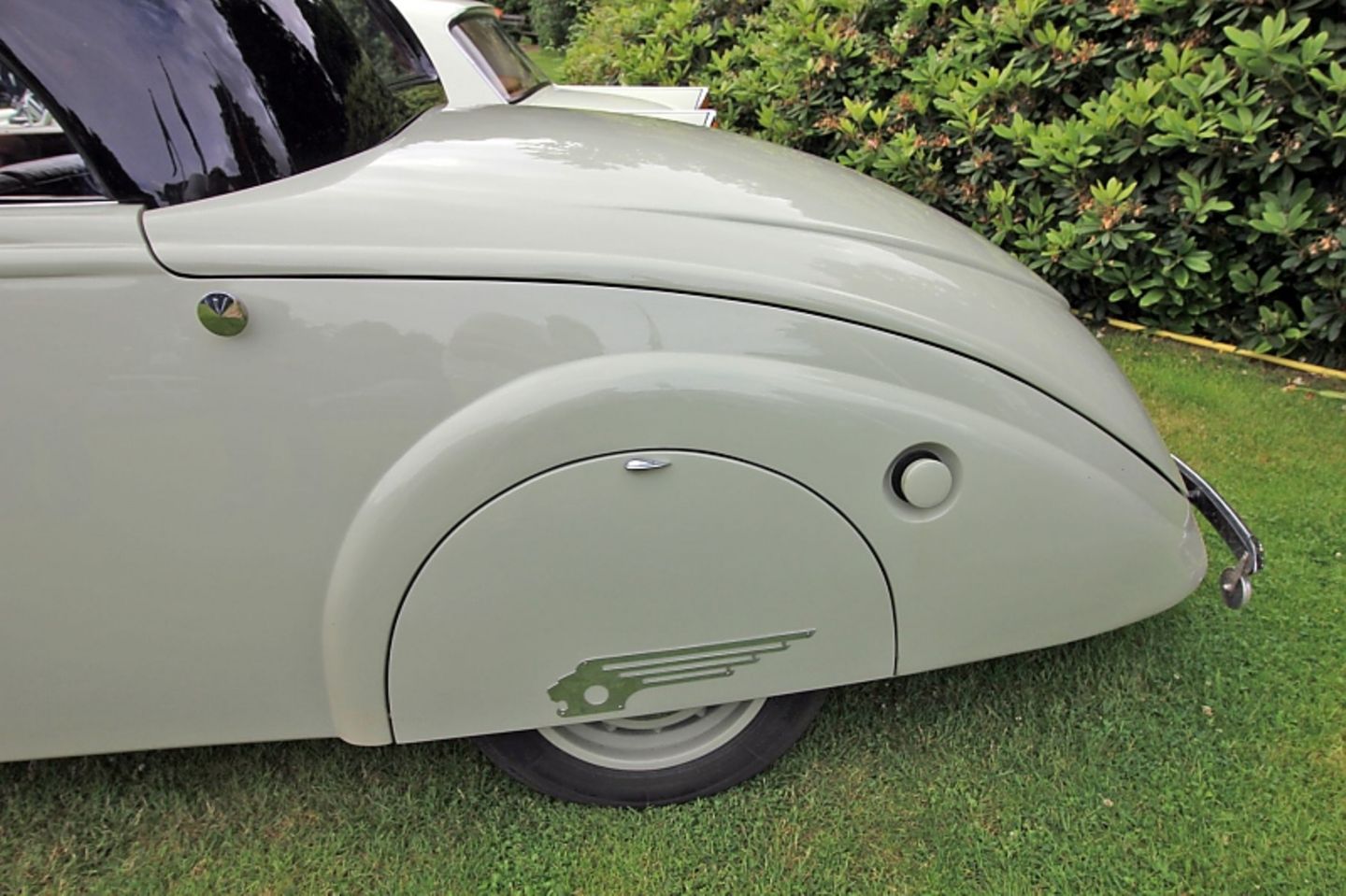 Die aerodynamischen Verkleidungen der Hinterräder...