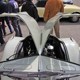 Die Motorhaube des Peugeot 402 Eclipse ist äußerst sehenswert.