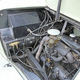 Der 2,0 Liter große Vergasermotor des Peugeot 402 Eclipse.