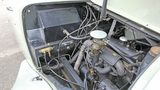 Der 2,0 Liter große Vergasermotor des Peugeot 402 Eclipse.