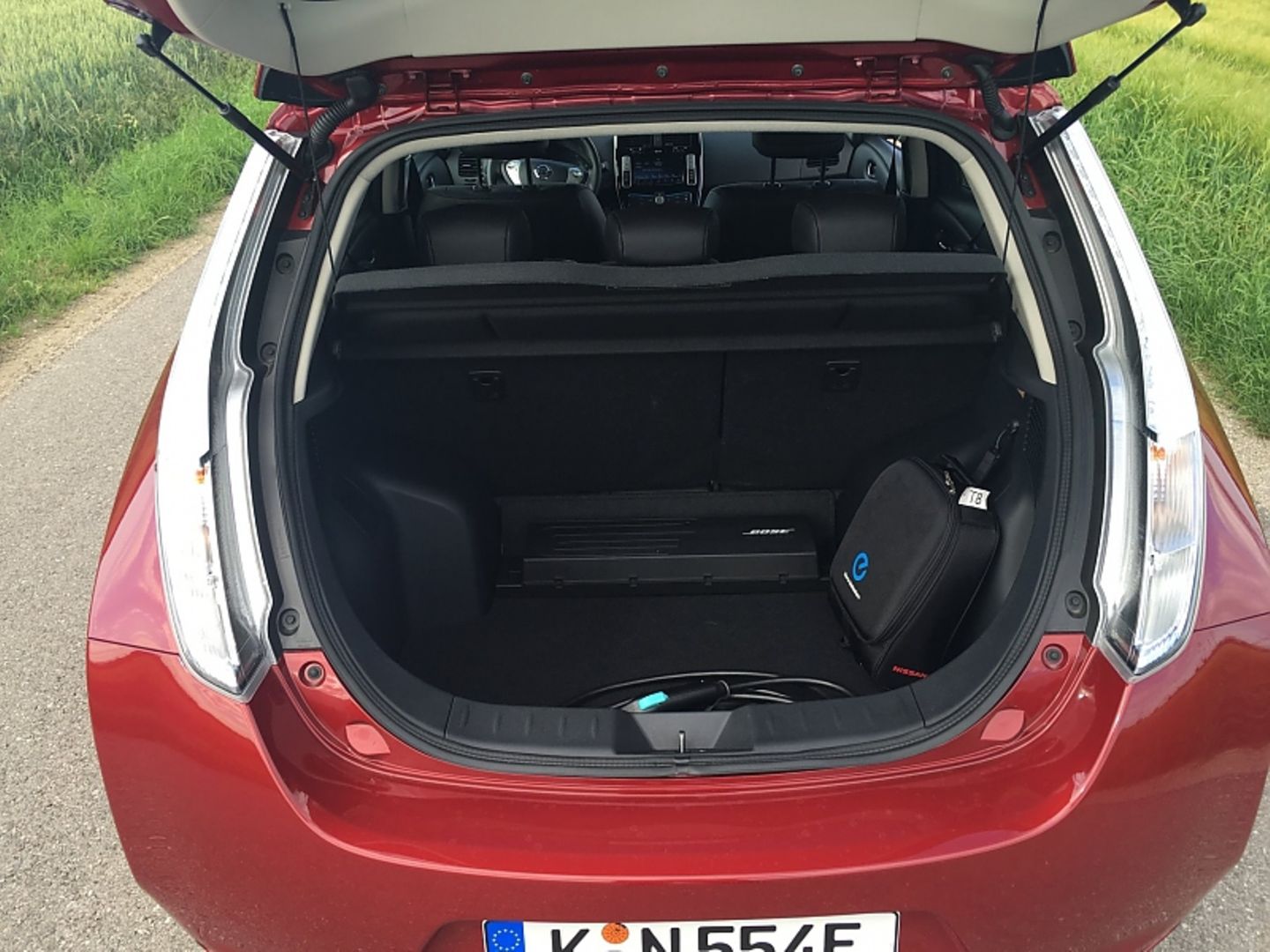 Nissan Leaf Jahrgang 2016 - der Laderaum fasst 370 bis 911 Liter