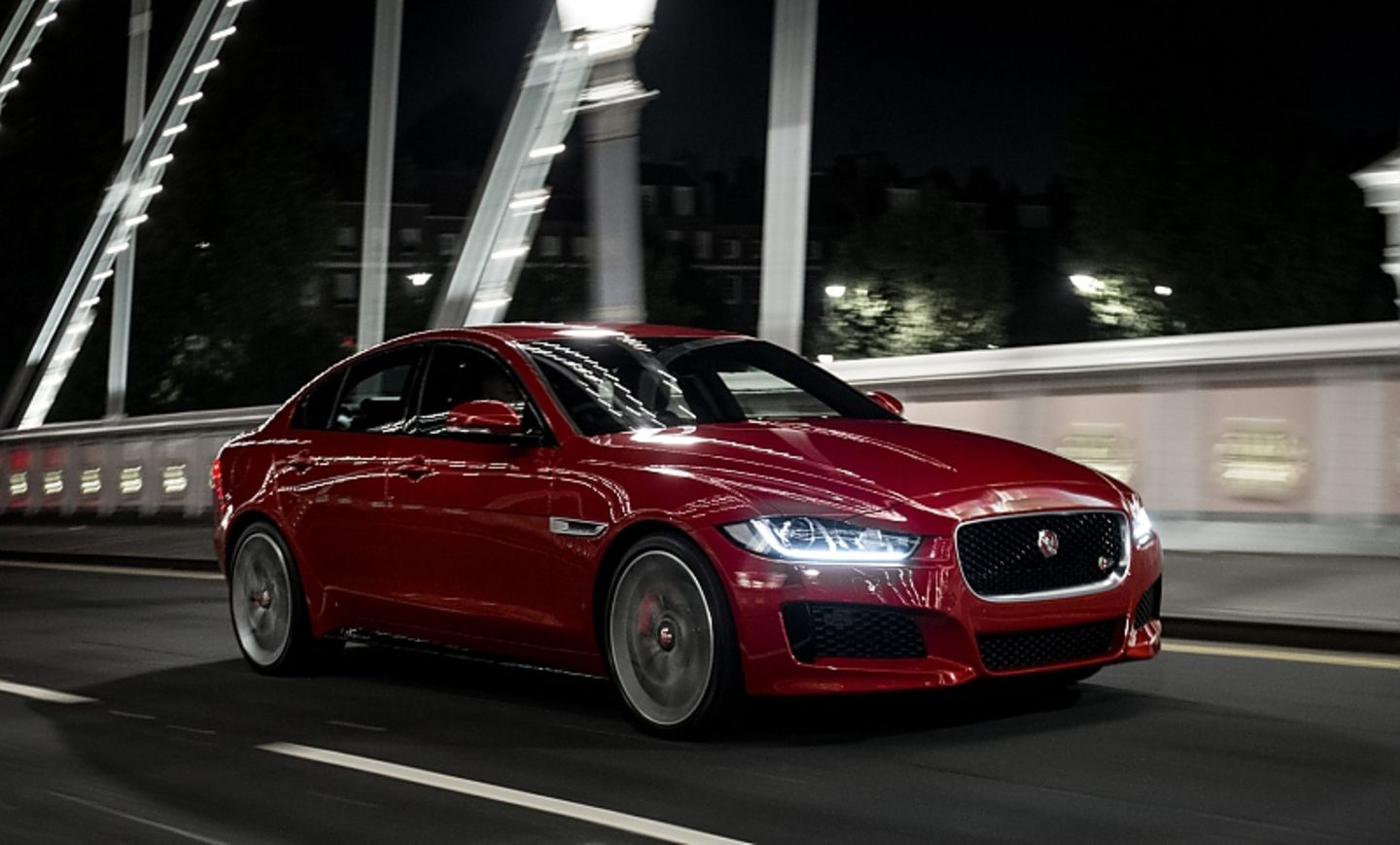 Jaguar XE S - LED-Scheinwerfer sind nicht zu bekommen