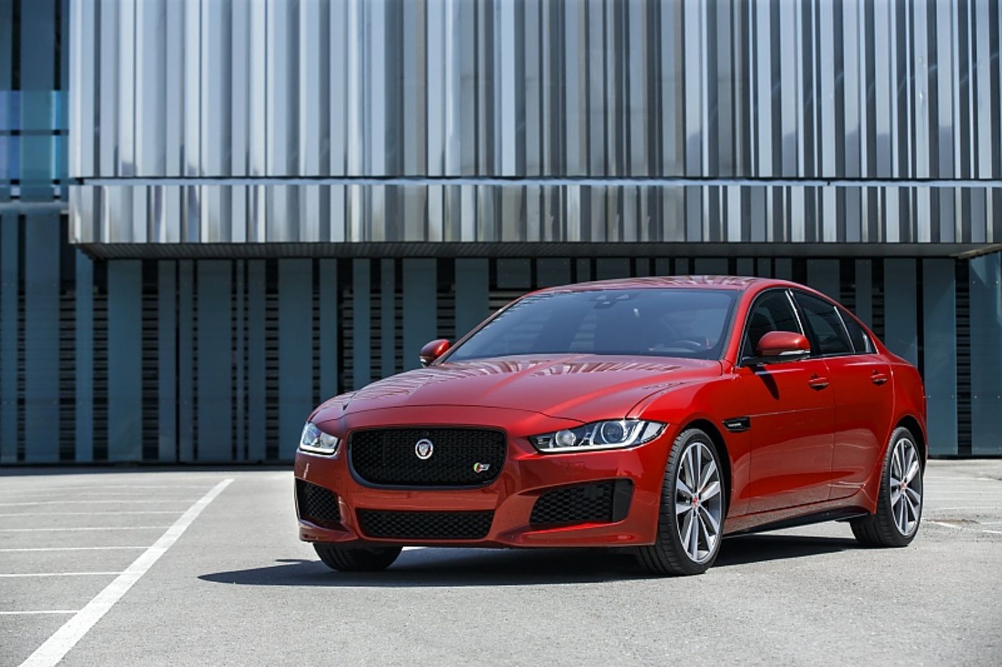 Jaguar XE S