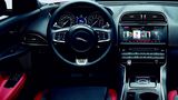 Das Cockpit des Jaguar XE S
