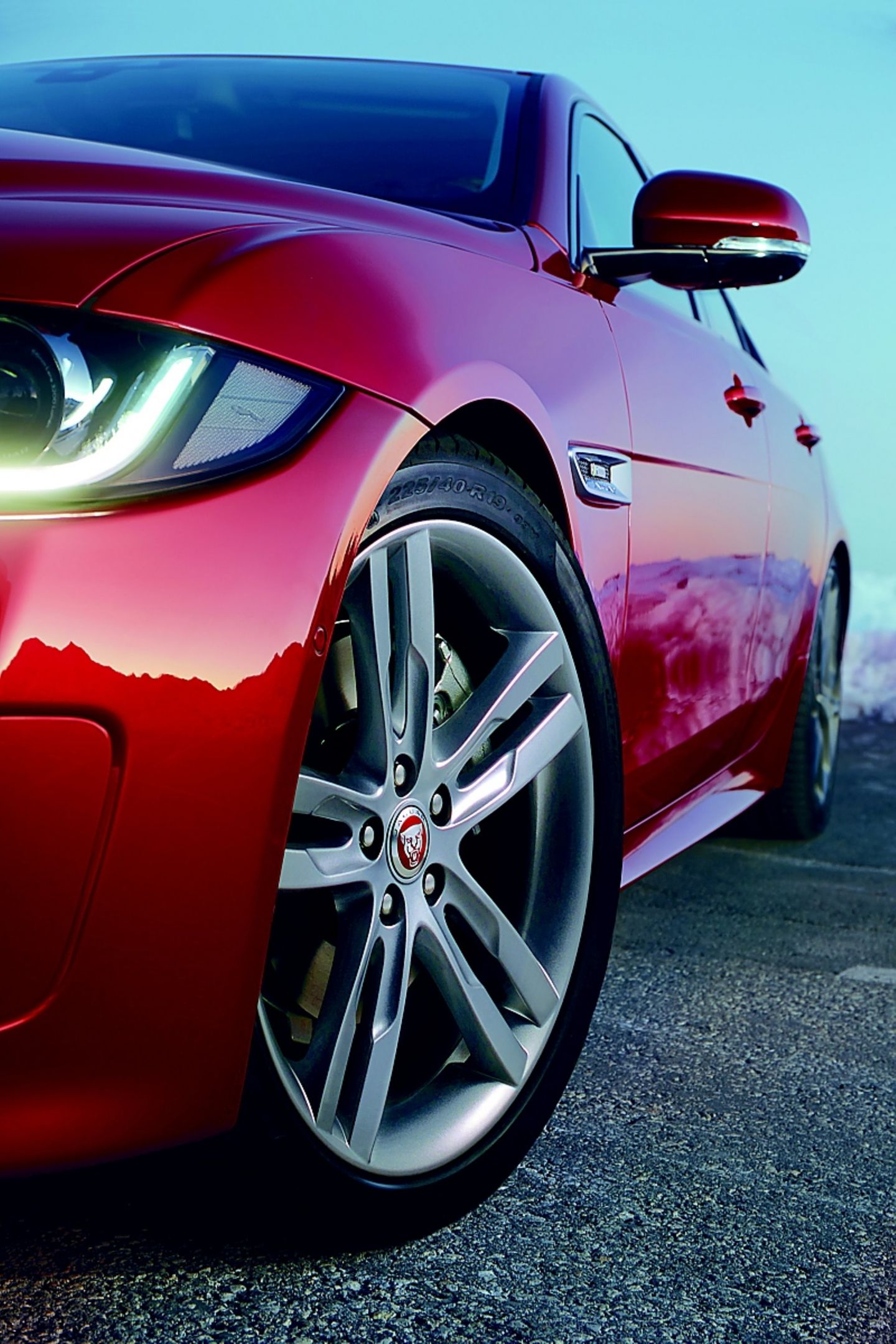 Jaguar XE S - sieht sportlich aus
