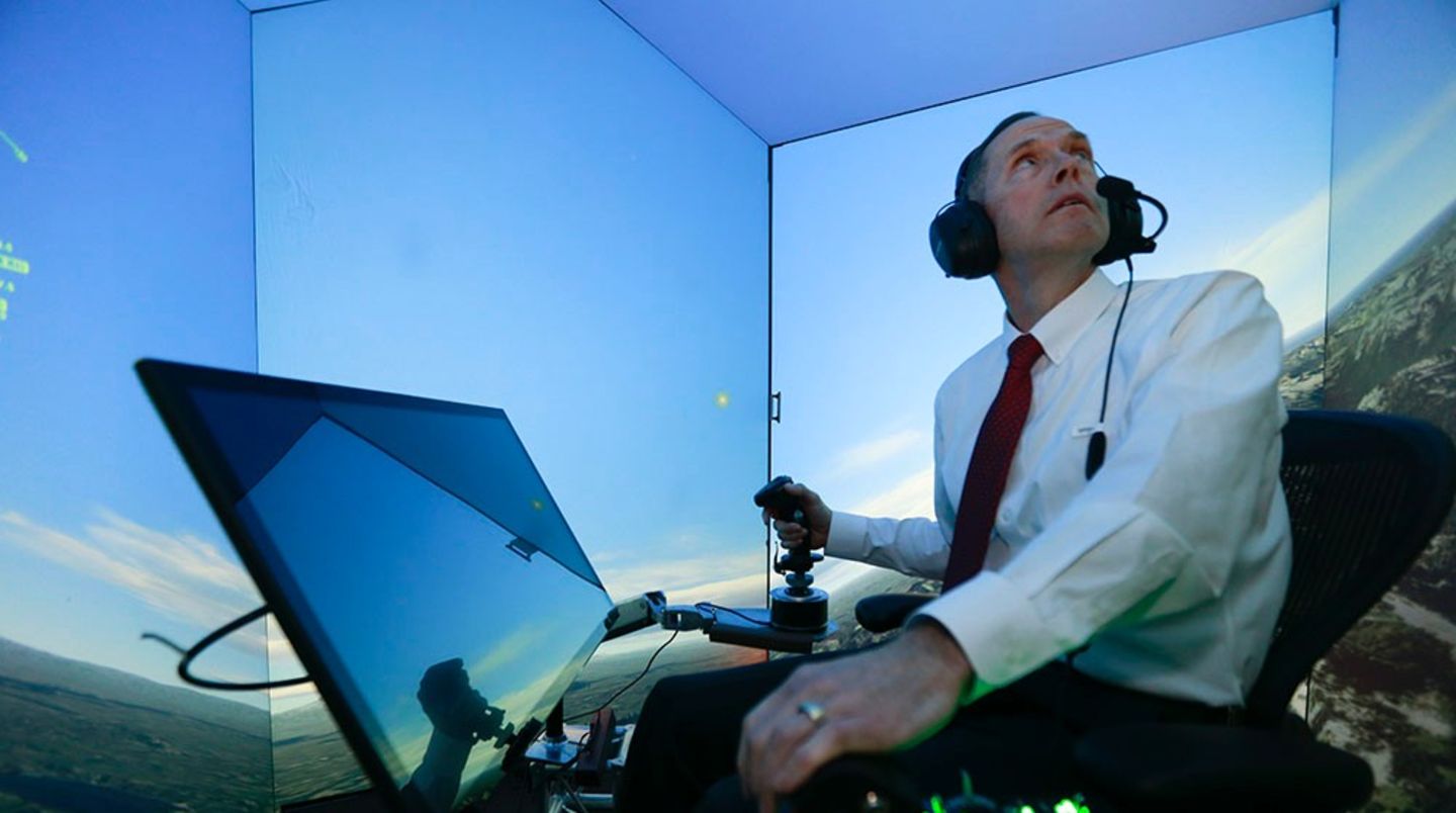Pilot Gene Lee wurde von dem Programm gejagt