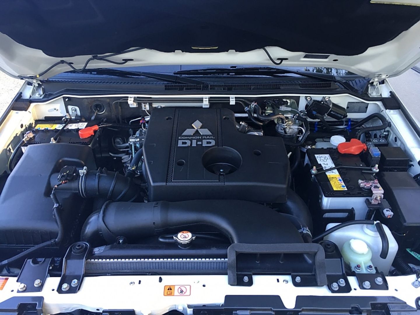 Der Vierzylinder im Mitsubishi Pajero 3.2 Di-D leistet 140 kW / 190 PS und 441 Nm