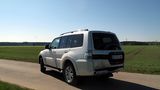 Mitsubishi Pajero 3.2 Di-D - 4,90 Meter lang, 2,4 Tonnen schwer