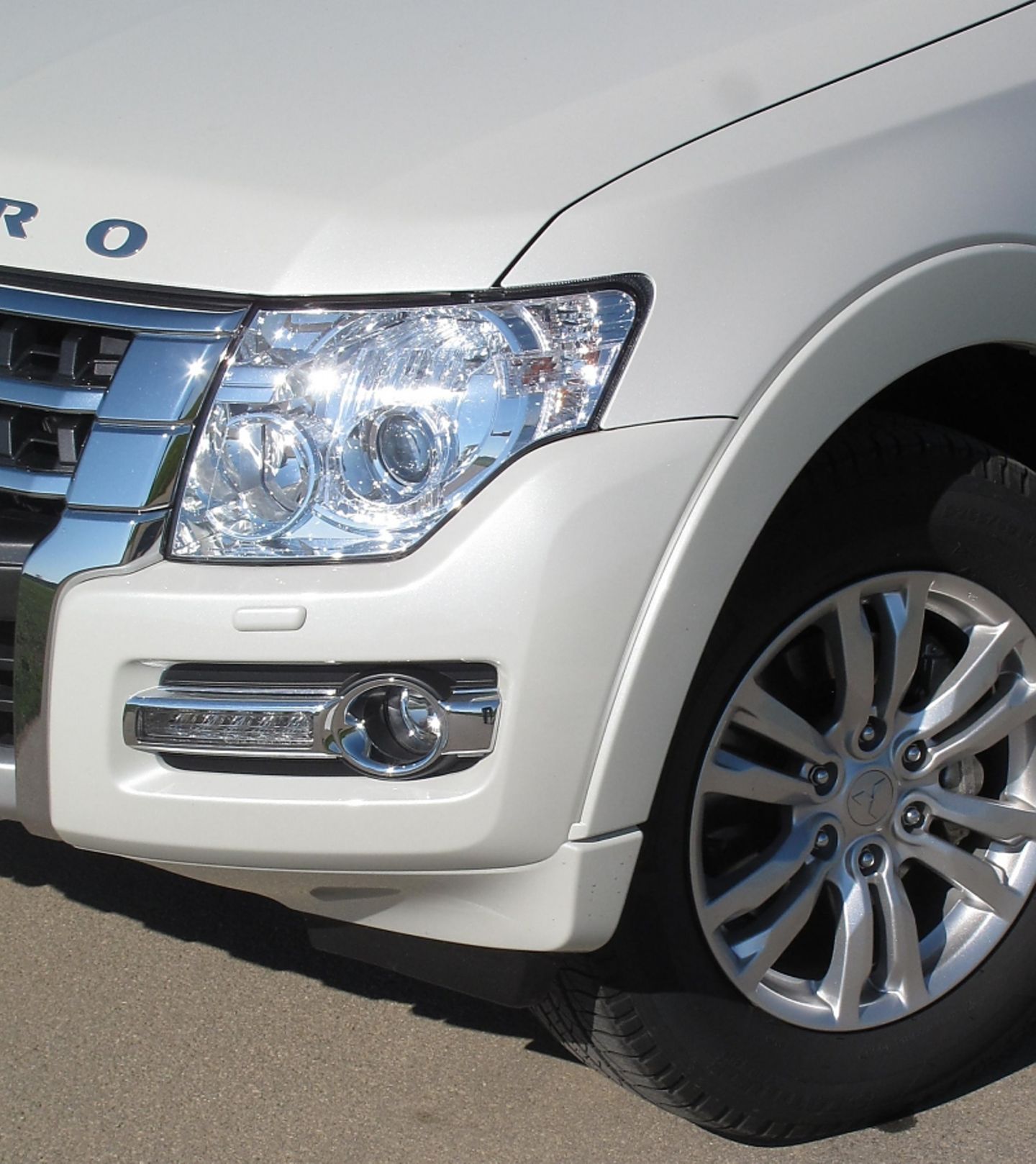 Mitsubishi Pajero 3.2 Di-D - immerhin mit Xenonlicht