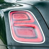 Bentley Mulsanne Speed - das Flying B auch in den Heckleuchten