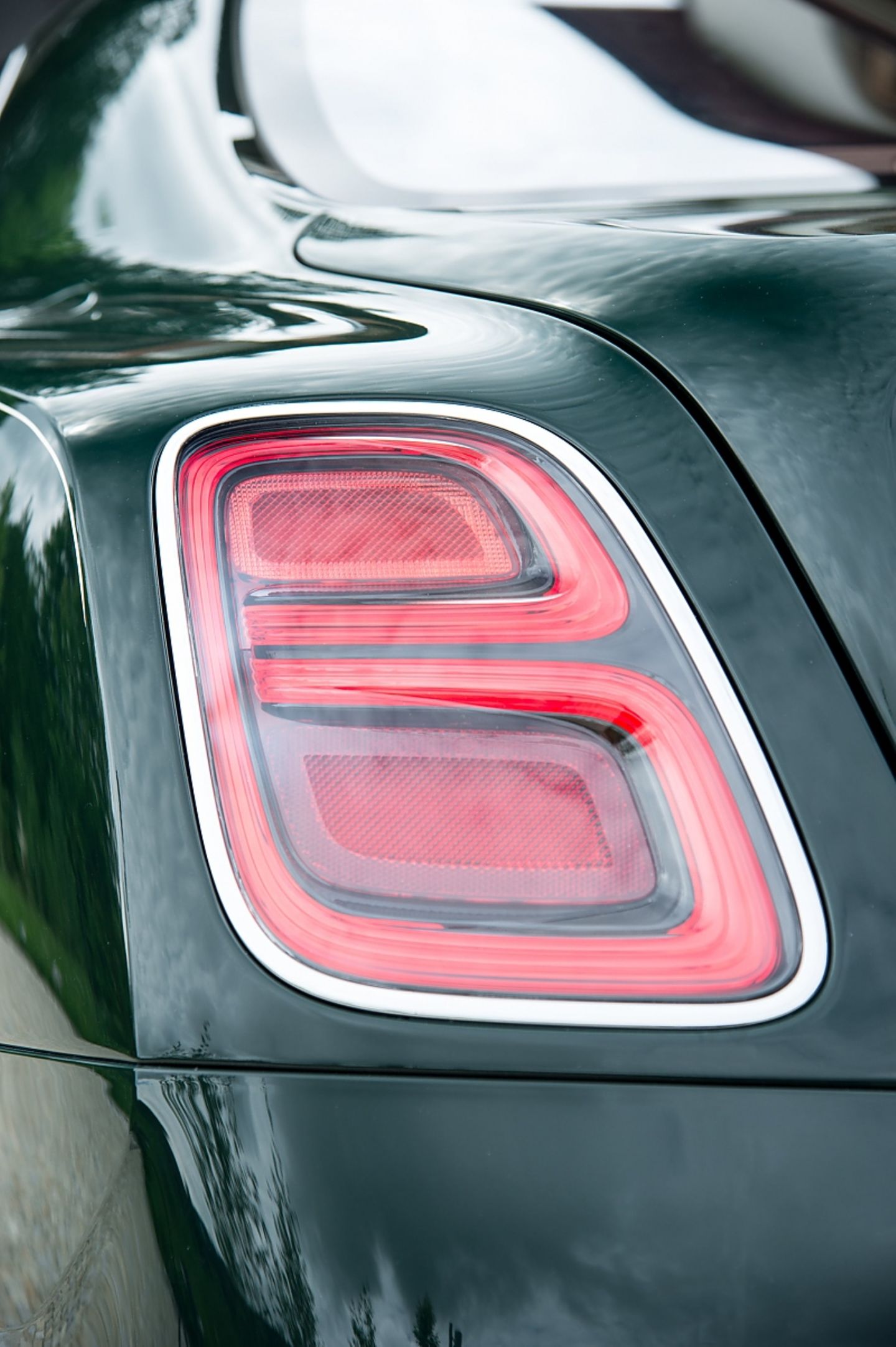 Bentley Mulsanne Speed - das Flying B auch in den Heckleuchten