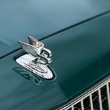 Bentley Mulsanne Speed - auch vorne die Insignien der Macht
