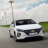 Der Hyundai Ioniq Hybrid wiegt 1.420 Kilogramm.