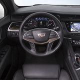 Das Cockpit des Cadillac XT5.